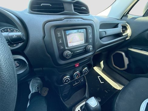 Used 2016 Jeep Renegade Sport w/ Power & Air Group FWD image 11