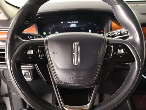 Used 2020 Lincoln Aviator Reserve w/ Equipment Group 202A AWD/4WD image 3