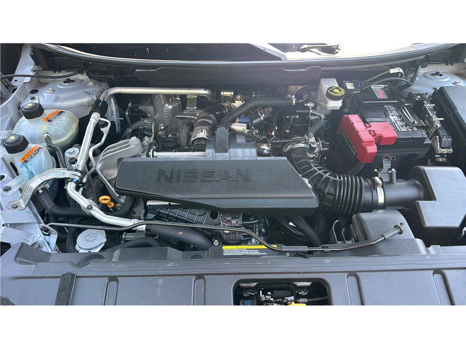 Used 2024 Nissan Rogue S AWD/4WD image 40