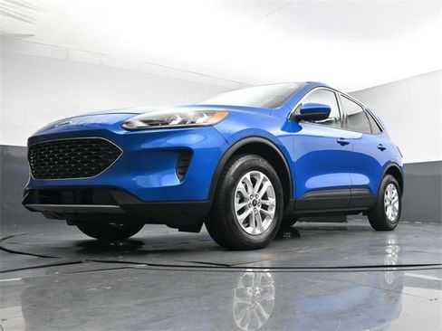 Used 2021 Ford Escape SE image 32