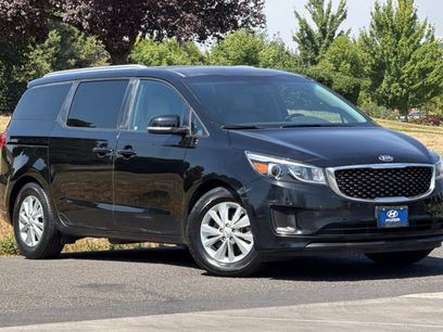 Used 2018 Kia Sedona LX w/ LX Essentials Premium Package