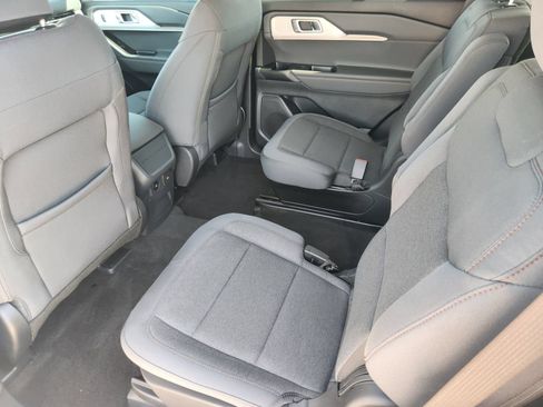 New 2026 Ford Explorer Active RWD image 24