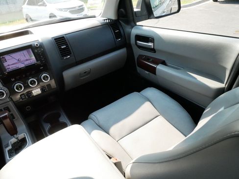 Used 2012 Toyota Sequoia Platinum AWD/4WD image 11