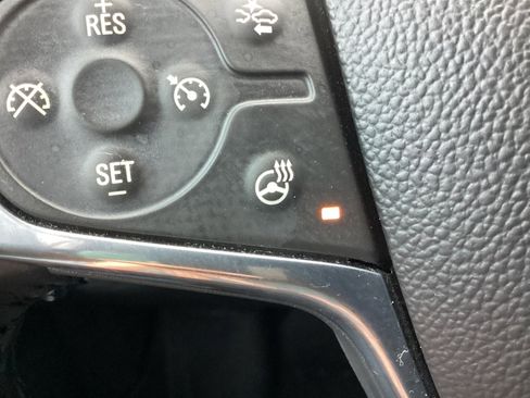 Used 2020 Chevrolet Traverse Premier image 31