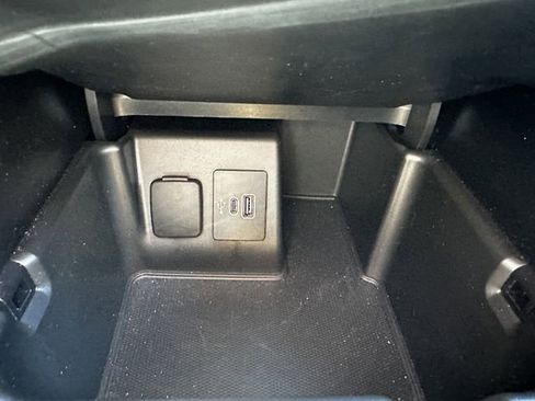 Certified 2025 Ford Explorer ST-Line w/ ST-Line Street Pack image 25