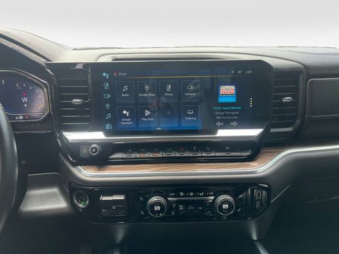 Used 2025 Chevrolet Silverado 1500 LT Trail Boss w/ LT Trail Boss Premium Package AWD/4WD image 19
