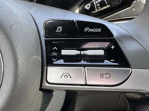 Used 2023 Hyundai Elantra SEL FWD image 21