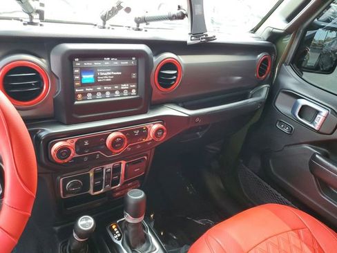 Used 2021 Jeep Gladiator Sport image 25