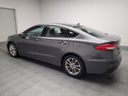 Used 2019 Ford Fusion SE FWD image 3