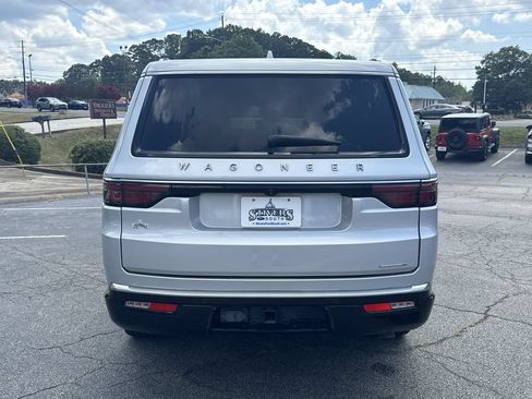 Used 2022 Jeep Wagoneer Series II RWD image 6