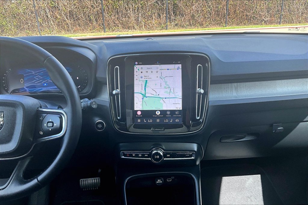Used 2023 Volvo XC40 B5 Plus AWD/4WD image 41