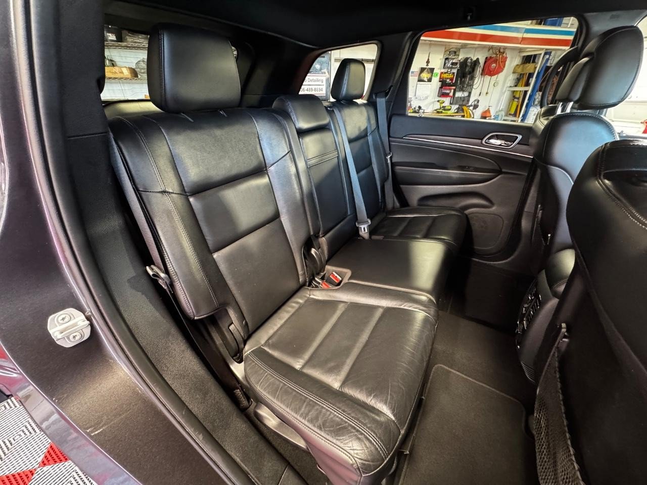 Used 2020 Jeep Grand Cherokee Limited AWD/4WD image 10