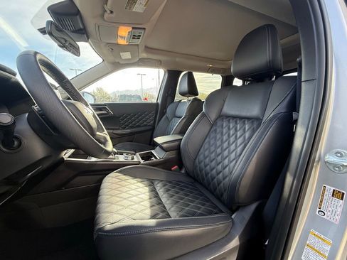 Used 2024 Mitsubishi Outlander SEL image 10