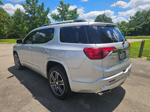 Used 2017 GMC Acadia Denali w/ Technology Package AWD/4WD image 7