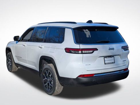 Certified 2025 Jeep Grand Cherokee L Limited w/ Trailer Tow Package image 5