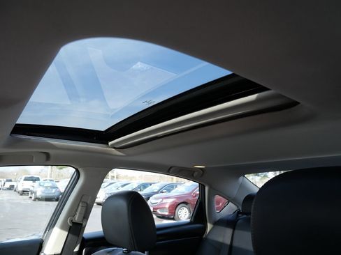 Used 2016 Nissan Altima 2.5 SL w/ 2.5 Technology w/LED Package image 11