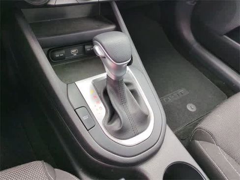 Used 2023 Kia Forte LXS image 33