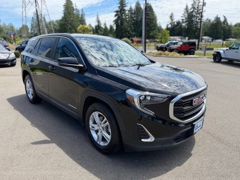 Used 2021 GMC Terrain SLE FWD image 3