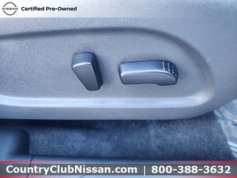 Certified 2024 Nissan Murano SV image 32