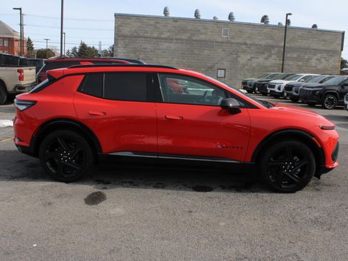 New 2025 Chevrolet Equinox EV RS w/ Convenience Package II image 4