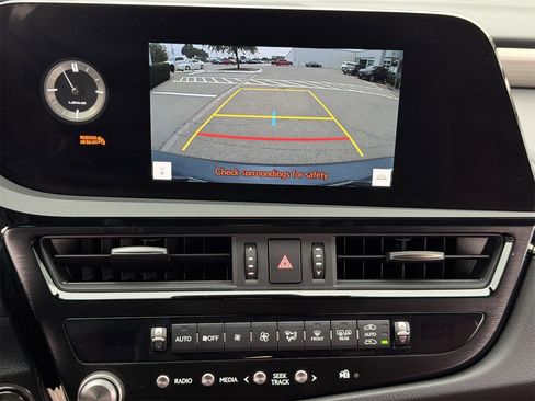 Used 2023 Lexus ES 350 F Sport image 17