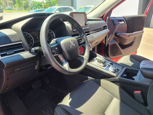Used 2022 Mitsubishi Outlander ES FWD image 12