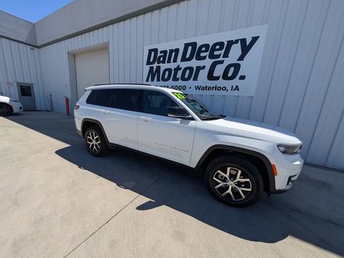 Used 2025 Jeep Grand Cherokee L Limited w/ Trailer Tow Package AWD/4WD image 33