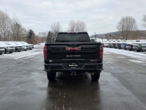 Used 2024 GMC Sierra 2500 AT4 w/ AT4 Preferred Package image 7