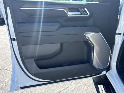 New 2026 Chevrolet Silverado 2500 High Country w/ High Country Premium Package AWD/4WD image 11