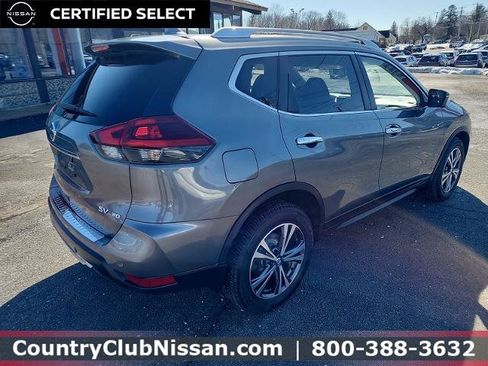 Certified 2019 Nissan Rogue SV w/ Sun & Sound Touring Package image 8