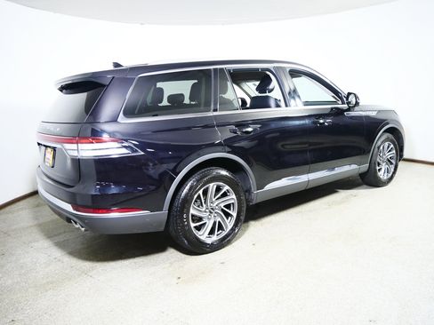 Used 2023 Lincoln Aviator AWD image 7