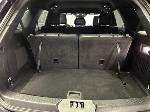 Used 2025 Ford Explorer ST-Line w/ ST-Line Street Pack AWD/4WD image 25