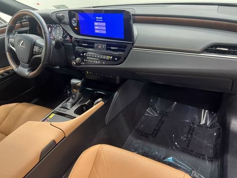 Certified 2025 Lexus ES 350 w/ Luxury Package FWD image 12