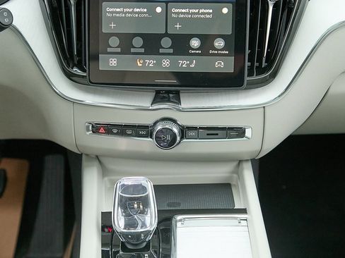 New 2026 Volvo XC60 B5 Ultra w/ Protection Package Premier image 26