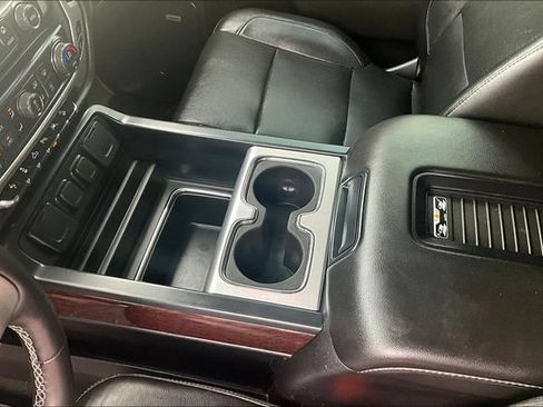 Used 2018 GMC Sierra 1500 SLT AWD/4WD image 19