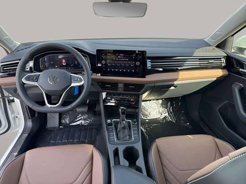 New 2026 Volkswagen Jetta SEL image 9