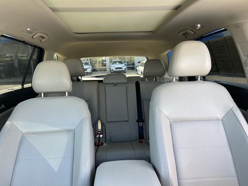 Used 2023 Volkswagen Atlas SE w/ Panoramic Sunroof Package FWD image 22