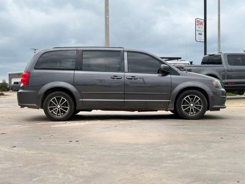 Used 2016 Dodge Grand Caravan R/T w/ Driver Convenience Group image 6