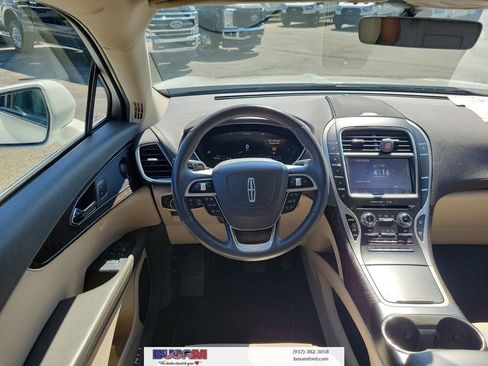 Used 2020 Lincoln Nautilus Reserve w/ Cargo Utility Package FWD image 9