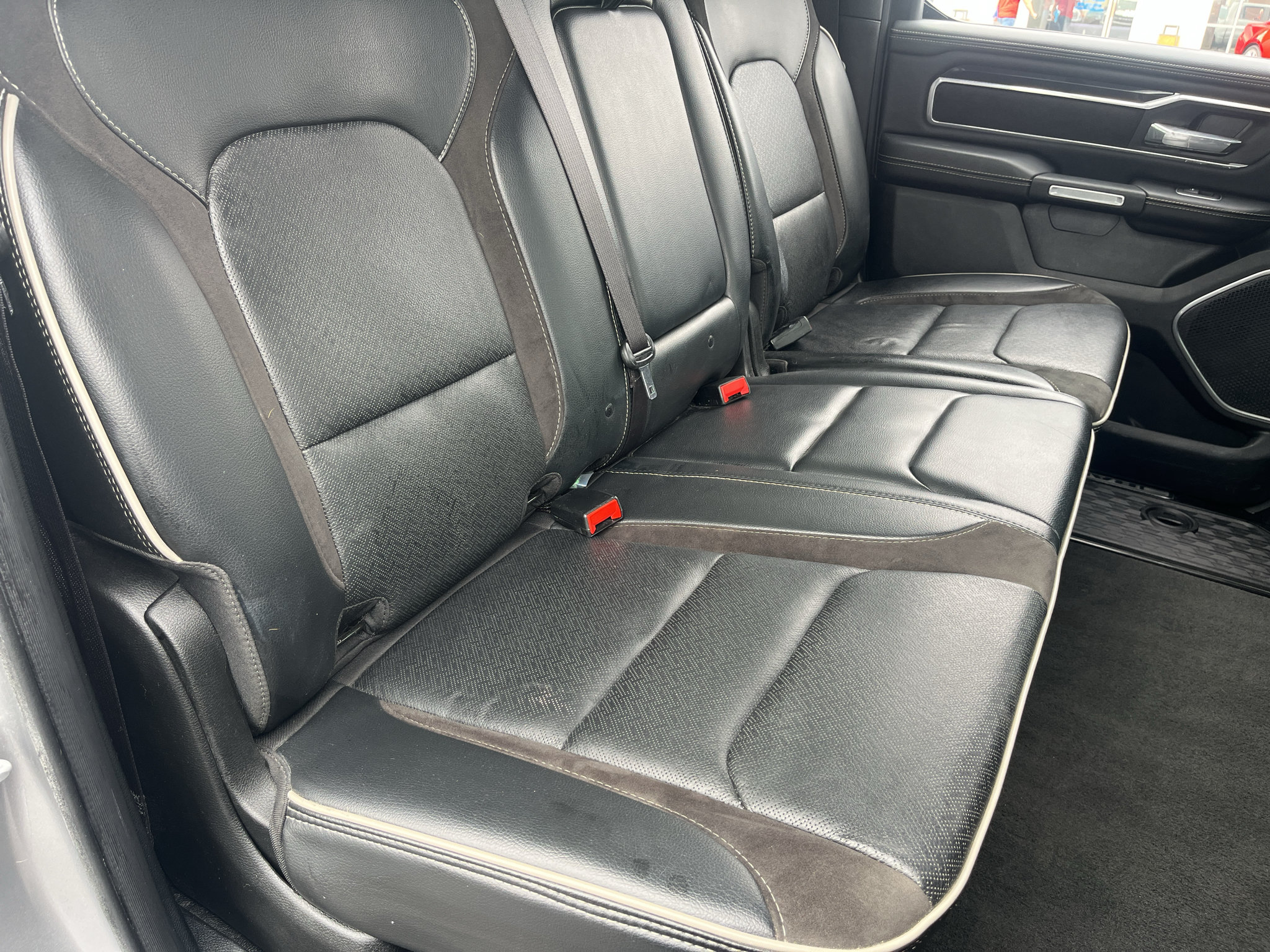 Used 2022 RAM 1500 Laramie w/ Sport Appearance Package AWD/4WD image 28