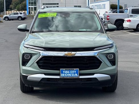 Used 2025 Chevrolet TrailBlazer LT FWD image 6