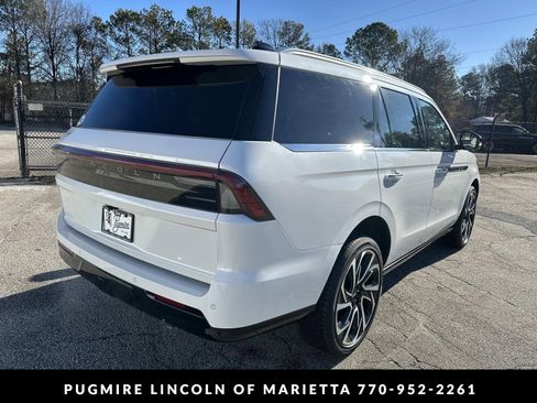 New 2026 Lincoln Navigator Reserve AWD/4WD image 5