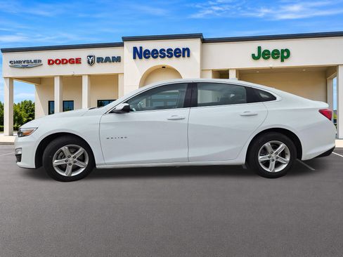 Used 2024 Chevrolet Malibu LT FWD image 4