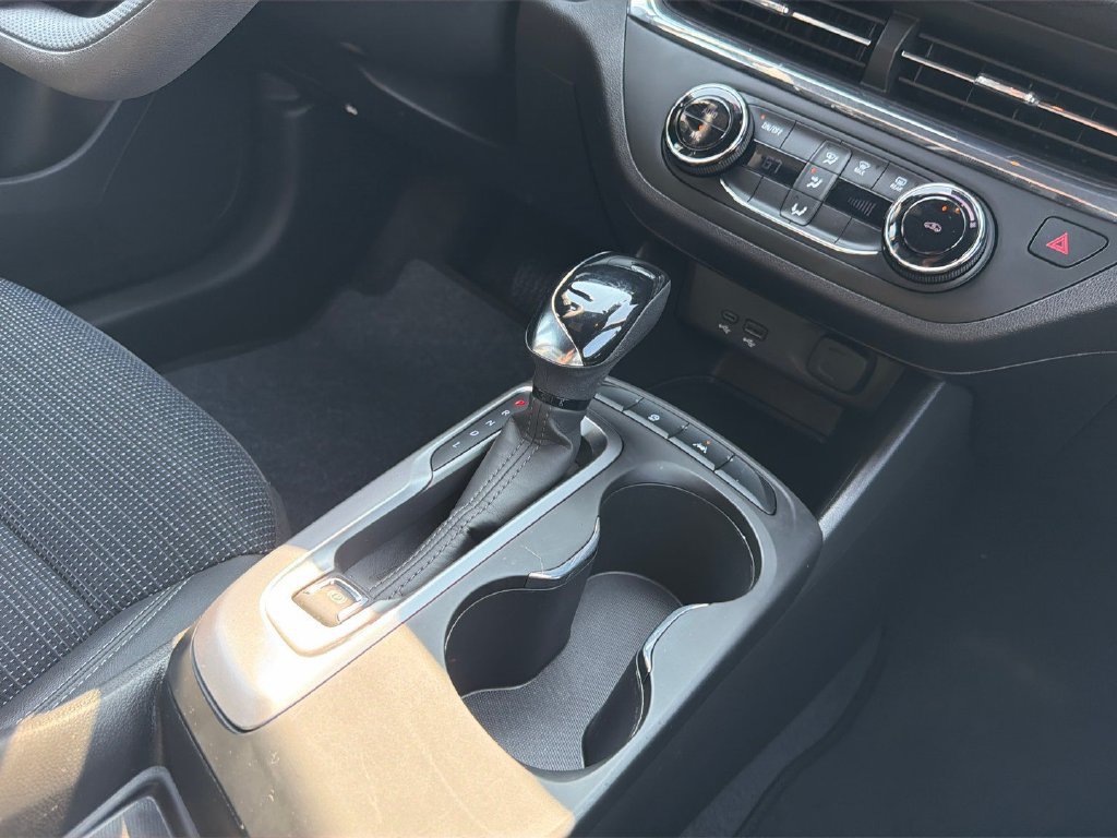 Used 2025 Buick Envista Preferred FWD image 18