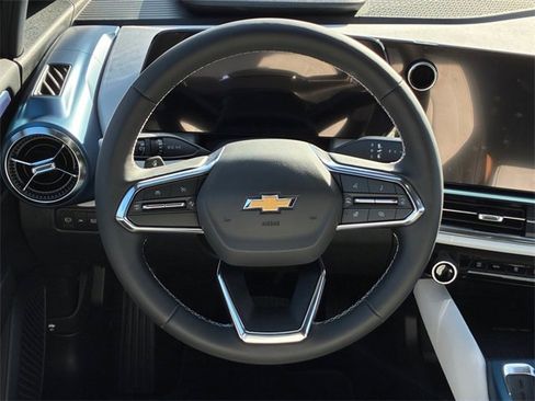 New 2026 Chevrolet Equinox EV LT image 21