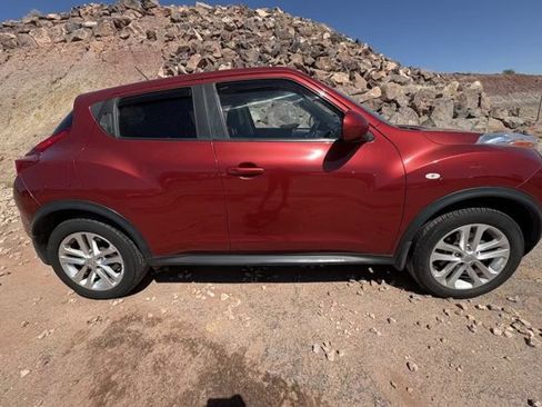 Used 2012 Nissan Juke SL FWD image 6