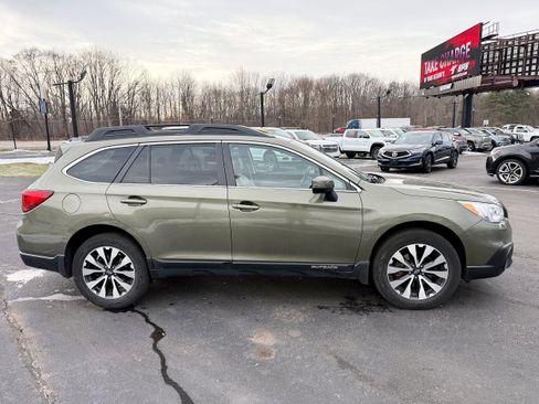 Used 2015 Subaru Outback 2.5i Limited image 10
