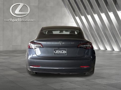 Used 2020 Tesla Model 3 Standard Range Plus image 8