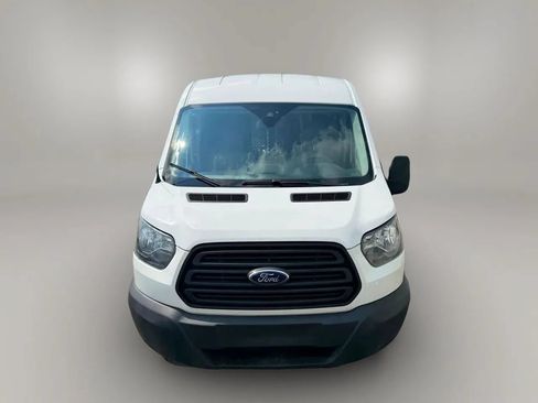 Used 2019 Ford Transit 250 130 Medium Roof RWD image 3