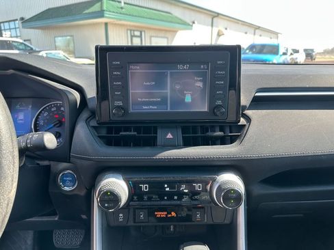 Used 2019 Toyota RAV4 XLE w/ Convenience Package AWD/4WD image 16